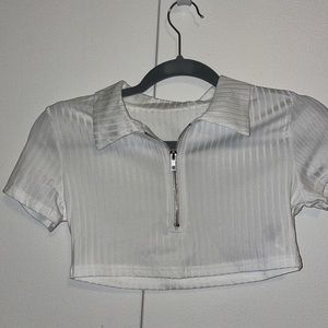 Cropped zip up collard shirt sleeve shirt